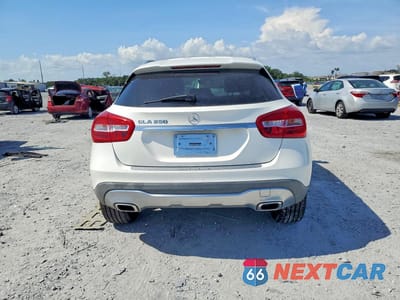 Zdjęcie 6 z 13 samochodu: 2018 MERCEDES-BENZ GLA 250 VIN:WDCTG4EB7JJ478030 - miniatura