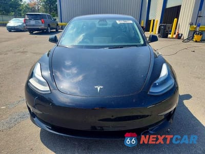Piąte zdjęcie samochodu w środku: 2023 TESLA MODEL 3 VIN:5YJ3E1EA9PF453129 - miniatura