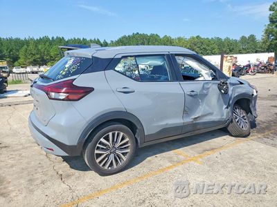 Trzecie zdjęcie samochodu z tyłu: 2023 NISSAN KICKS SV VIN:3N1CP5CV5PL561548 - miniatura