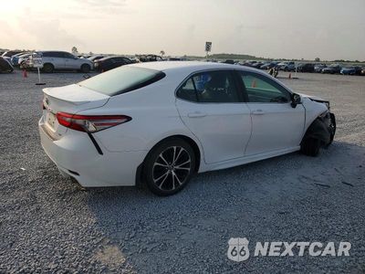 Czwarte zdjęcie samochodu z boku: 2018 TOYOTA CAMRY SE VIN:4T1B11HK7JU143390 - miniatura
