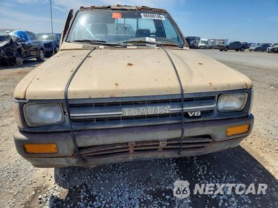 Piąte zdjęcie samochodu w środku: 1989 TOYOTA PICKUP 1 TON LONG BED DLX VIN:JT4VN82N0K5002254 - miniatura