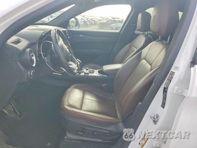 Zdjęcie 7 z 14 samochodu: 2023 ALFA ROMEO STELVIO TI VIN:ZASPAKBN0P7D50771 - miniatura
