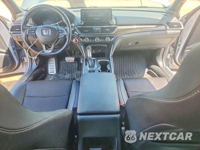 Zdjęcie 8 z 12 samochodu: 2020 HONDA ACCORD SPORT VIN:1HGCV1F39LA013223 - miniatura