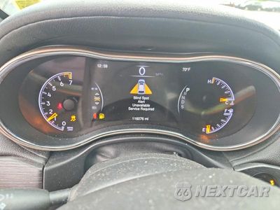 Zdjęcie 9 z 14 samochodu: 2015 JEEP GRAND CHEROKEE SUMMIT VIN:1C4RJEJGXFC808294 - miniatura