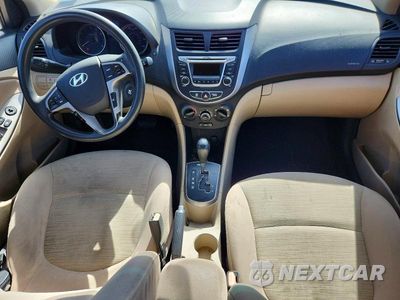 Zdjęcie 8 z 12 samochodu: 2016 HYUNDAI ACCENT SE VIN:KMHCT4AE5GU115732 - miniatura