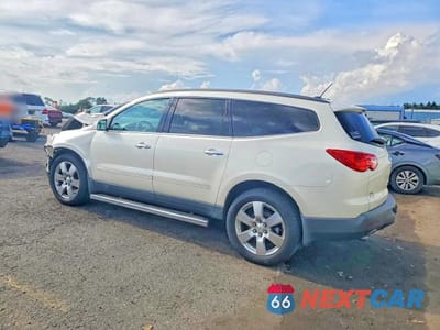 Drugie zdjęcie samochodu z przodu: 2011 CHEVROLET TRAVERSE LTZ VIN:1GNKVLED6BJ358389 - miniatura