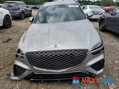Piąte zdjęcie samochodu w środku: 2022 GENESIS GV70 3.5T SPORT VIN:KMUMCDTC2NU028353 - miniatura
