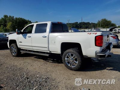 Drugie zdjęcie samochodu z przodu: 2017 CHEVROLET SILVERADO K2500 HIGH COUNTRY VIN:1GC1KXEY5HF142942 - miniatura