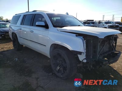 Czwarte zdjęcie samochodu z boku: 2018 GMC YUKON XL DENALI VIN:1GKS2HKJ3JR381559 - miniatura