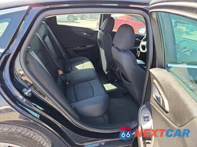 Zdjęcie 10 z 12 samochodu: 2023 CHEVROLET MALIBU LT VIN:1G1ZD5STXPF237997 - miniatura