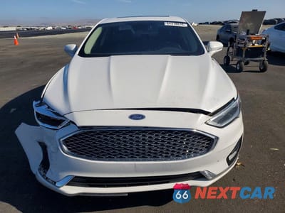 Piąte zdjęcie samochodu w środku: 2020 FORD FUSION TITANIUM VIN:3FA6P0D95LR118344 - miniatura