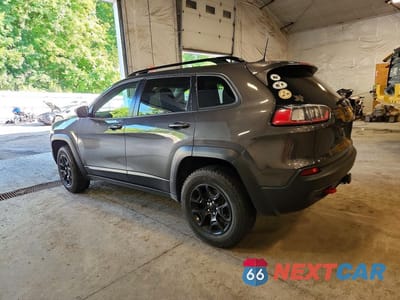 Drugie zdjęcie samochodu z przodu: 2022 JEEP CHEROKEE TRAILHAWK VIN:1C4PJMBXXND553025 - miniatura