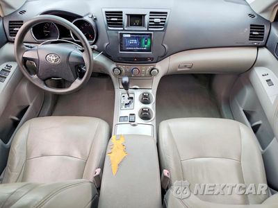 Zdjęcie 8 z 13 samochodu: 2010 TOYOTA HIGHLANDER BASE VIN:5TDZA3EH7AS002251 - miniatura