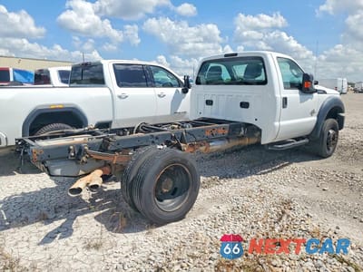 Trzecie zdjęcie samochodu z tyłu: 2016 FORD F550 SUPER DUTY VIN:1FDUF5GT0GEC46455 - miniatura