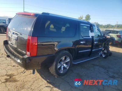 Trzecie zdjęcie samochodu z tyłu: 2008 CADILLAC ESCALADE ESV VIN:1GYFK66868R252714 - miniatura