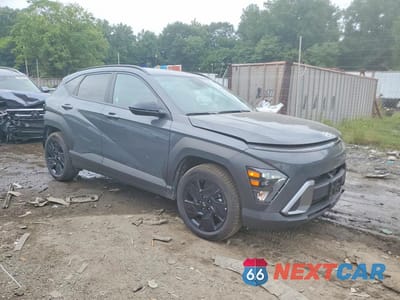 Czwarte zdjęcie samochodu z boku: 2026 HYUNDAI KONA SEL SPORT VIN:KM8HF3AB5TU457625 - miniatura