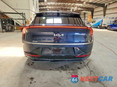 Zdjęcie 6 z 13 samochodu: 2024 KIA EV6 WIND VIN:KNDC34LA2R5183708 - miniatura