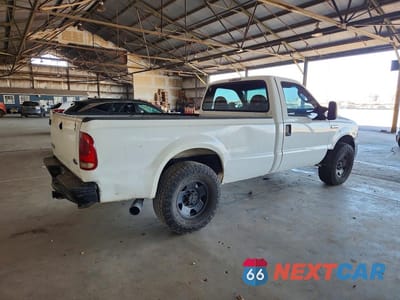 Czwarte zdjęcie samochodu z boku: 2005 FORD F250 SUPER DUTY VIN:1FTNF20585EA22138 - miniatura