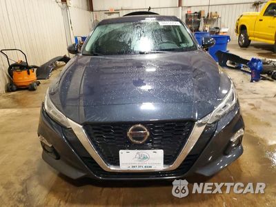 Piąte zdjęcie samochodu w środku: 2019 NISSAN ALTIMA SV VIN:1N4BL4DVXKC110266 - miniatura