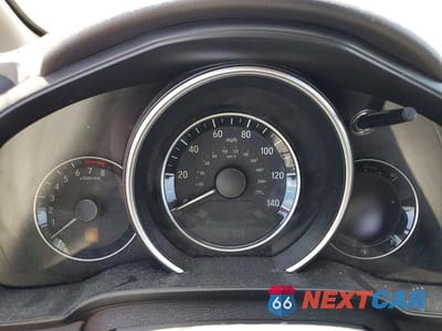 Zdjęcie 9 z 13 samochodu: 2016 HONDA FIT LX VIN:JHMGK5H53GS003008 - miniatura