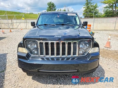 Piąte zdjęcie samochodu w środku: 2012 JEEP LIBERTY JET VIN:1C4PJMFK3CW100445 - miniatura