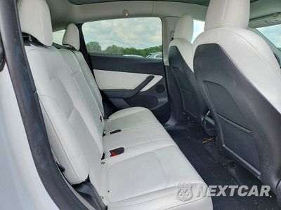 Zdjęcie 10 z 12 samochodu: 2022 TESLA MODEL Y VIN:7SAYGDEF7NF516404 - miniatura