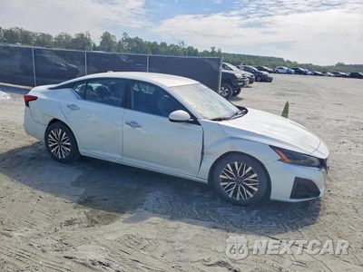 Czwarte zdjęcie samochodu z boku: 2023 NISSAN ALTIMA SV VIN:1N4BL4DV4PN363241 - miniatura