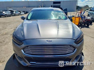 Piąte zdjęcie samochodu w środku: 2013 FORD FUSION SE HYBRID VIN:3FA6P0LU8DR325396 - miniatura