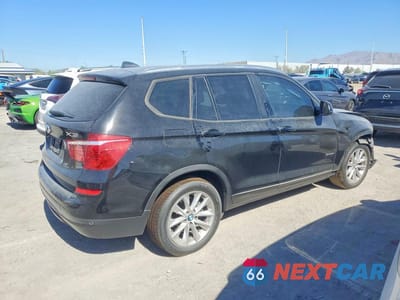 Trzecie zdjęcie samochodu z tyłu: 2017 BMW X3 SDRIVE28I VIN:5UXWZ7C30H0V89043 - miniatura