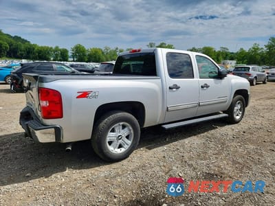 Trzecie zdjęcie samochodu z tyłu: 2013 CHEVROLET SILVERADO K1500 LT VIN:3GCPKSE70DG172444 - miniatura