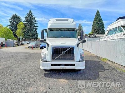 Zdjęcie 6 z 14 samochodu: 2013 VOLVO VN VNL TRUCK CHASSIS TRUCK CAB AND CHASSIS VIN:4V4NC9EHXDN136441 - miniatura
