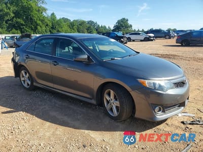 Czwarte zdjęcie samochodu z boku: 2013 TOYOTA CAMRY SE VIN:4T1BF1FK5DU697567 - miniatura