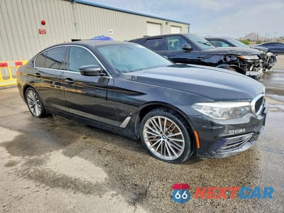 Czwarte zdjęcie samochodu z boku: 2019 BMW 530E VIN:WBAJA9C53KB393607 - miniatura