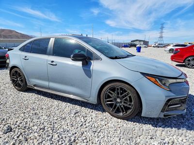 Czwarte zdjęcie samochodu z boku: 2021 TOYOTA COROLLA XSE VIN:5YFT4MCE1MP081246 - miniatura