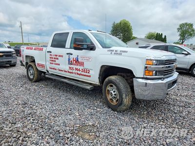 Czwarte zdjęcie samochodu z boku: 2018 CHEVROLET SILVERADO K2500 HEAVY DUTY VIN:1GC1KUEG6JF239403 - miniatura