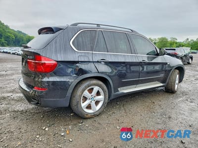 Trzecie zdjęcie samochodu z tyłu: 2012 BMW X5 XDRIVE50I VIN:5UXZV8C57CL425490 - miniatura