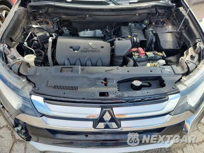 Zdjęcie 11 z 12 samochodu: 2017 MITSUBISHI OUTLANDER SE VIN:JA4AD3A30HZ002528 - miniatura