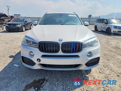 Piąte zdjęcie samochodu w środku: 2017 BMW X5 XDR40E VIN:5UXKT0C53H0S79817 - miniatura