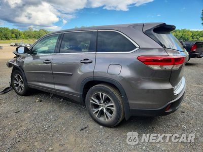 Drugie zdjęcie samochodu z przodu: 2018 TOYOTA HIGHLANDER LE VIN:5TDBZRFH5JS804759 - miniatura