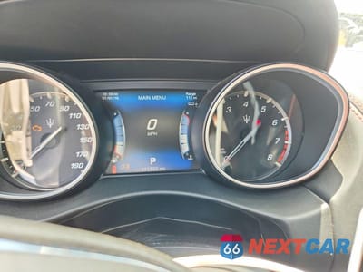 Zdjęcie 9 z 13 samochodu: 2017 MASERATI LEVANTE LUXURY VIN:ZN661XUL3HX210825 - miniatura