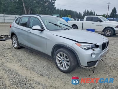 Czwarte zdjęcie samochodu z boku: 2015 BMW X1 XDRIVE28I VIN:WBAVL1C56FVY34079 - miniatura