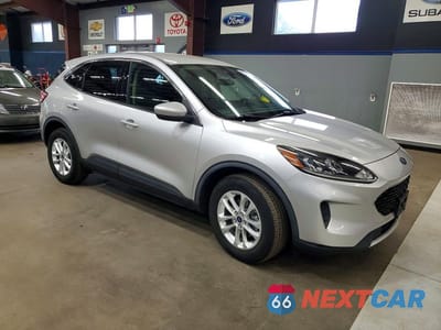 Czwarte zdjęcie samochodu z boku: 2020 FORD ESCAPE SE VIN:1FMCU9G66LUB79850 - miniatura