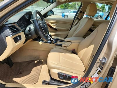 Zdjęcie 7 z 12 samochodu: 2015 BMW 328 XI VIN:WBA3B3C52FJ984168 - miniatura