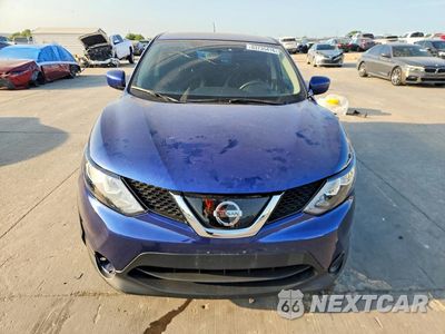 Piąte zdjęcie samochodu w środku: 2018 NISSAN ROGUE SPORT S VIN:JN1BJ1CPXJW194042 - miniatura