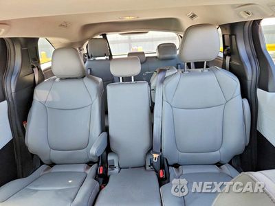 Zdjęcie 10 z 13 samochodu: 2025 TOYOTA SIENNA XLE 8-PASSENGER VIN:5TDYRKEC9SS251770 - miniatura