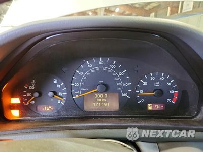 Zdjęcie 9 z 12 samochodu: 2002 MERCEDES-BENZ CLK 320 VIN:WDBLK65G02T119831 - miniatura