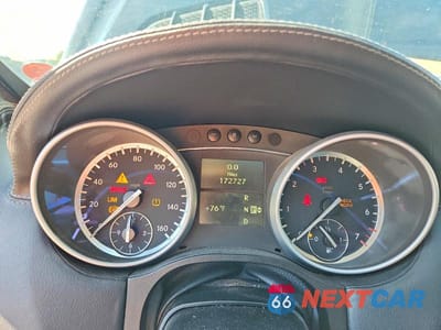 Zdjęcie 9 z 14 samochodu: 2011 MERCEDES-BENZ GL 450 4MATIC VIN:4JGBF7BEXBA631050 - miniatura
