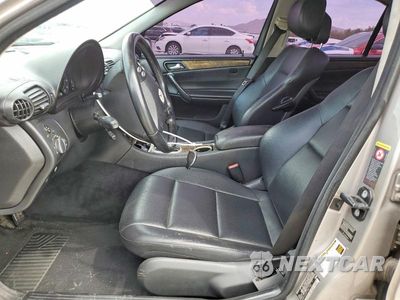 Zdjęcie 7 z 12 samochodu: 2007 MERCEDES-BENZ C 230 VIN:WDBRF52H37F887783 - miniatura