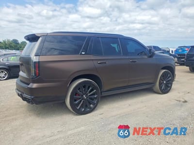 Trzecie zdjęcie samochodu z tyłu: 2025 CADILLAC ESCALADE V VIN:1GYS9HR93SR158842 - miniatura