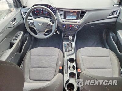 Zdjęcie 8 z 12 samochodu: 2019 HYUNDAI ACCENT SE VIN:3KPC24A35KE077044 - miniatura